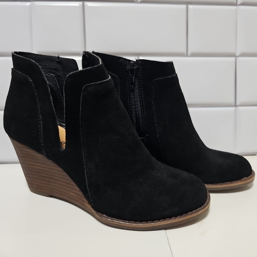 Lucky Brand Yabba Bootie Sz 5.5 Black Suede/Brown Stacked Wedge heel